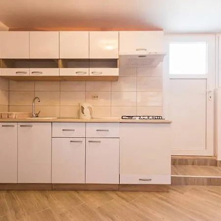 Studio 8238a Apartment